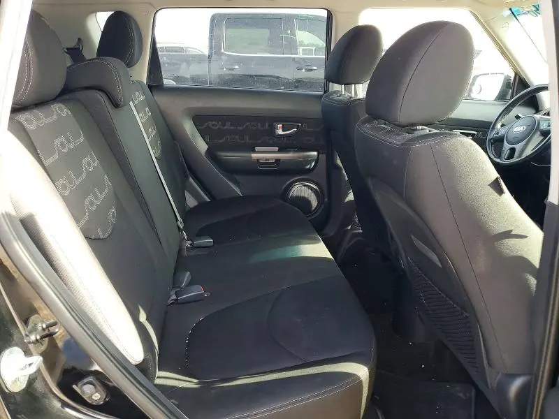 2013 KIA SOUL +  