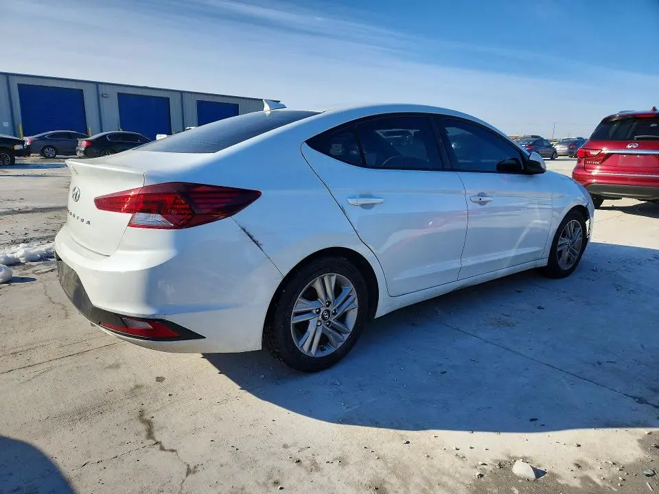 2020 HYUNDAI ELANTRA SEL  