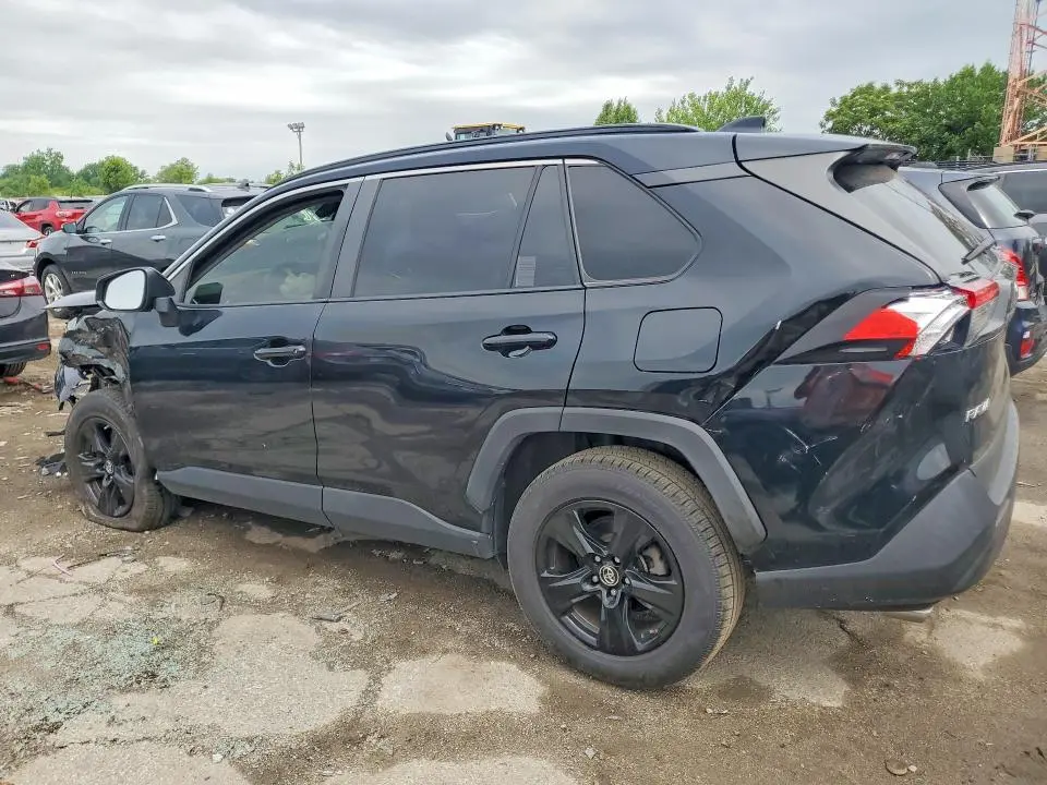 2019 TOYOTA RAV4 XLE  