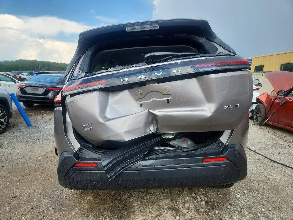 2026 TOYOTA RAV4 XLE PREMIUM  