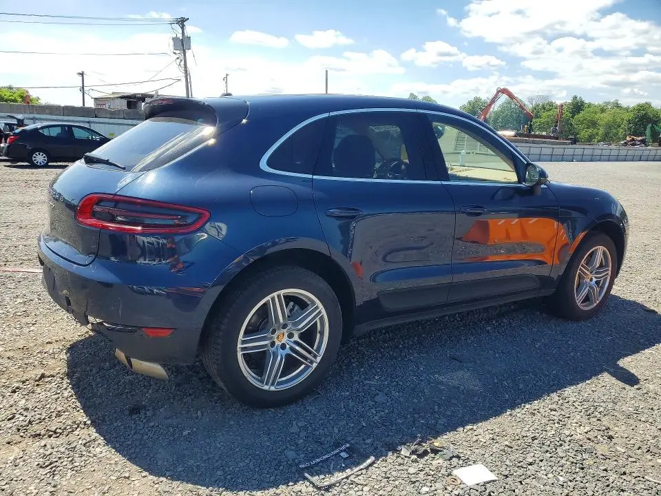 2016 PORSCHE MACAN S  