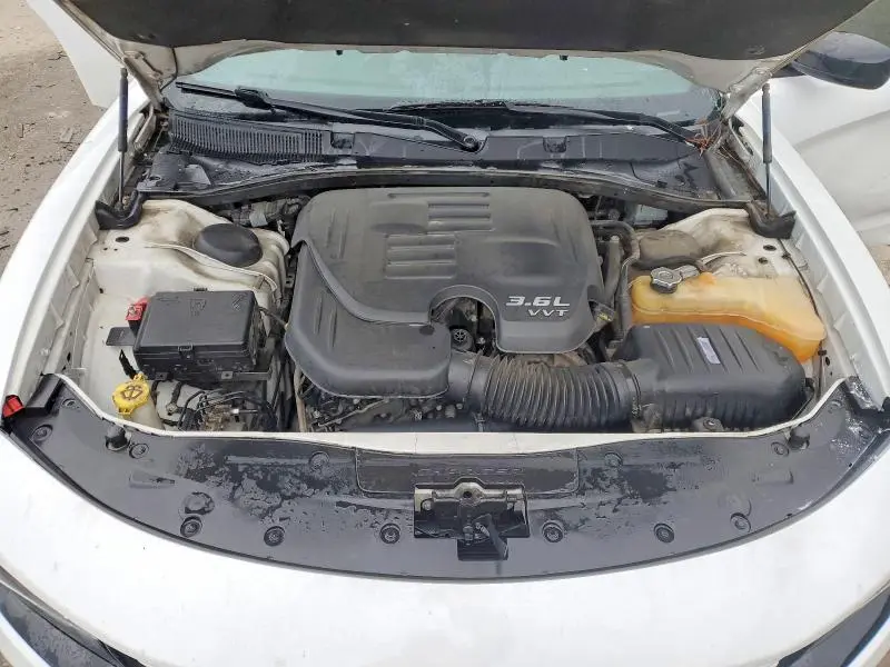 2017 DODGE CHARGER SE  