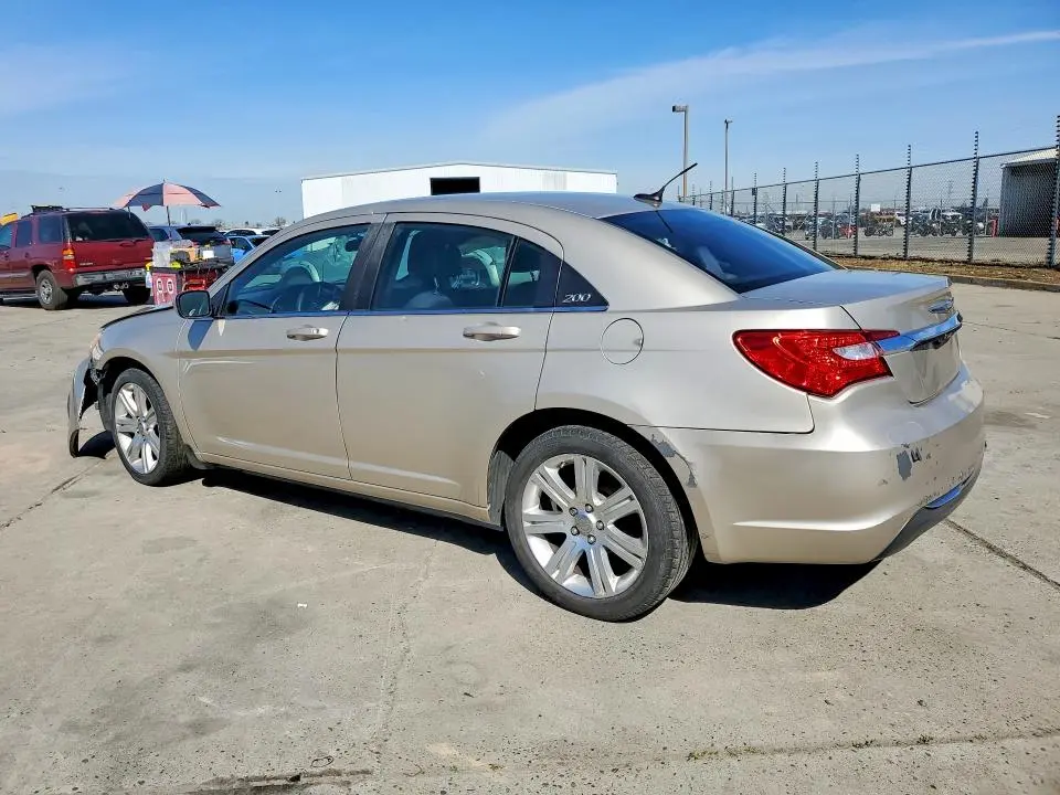 2013 CHRYSLER 200 LX  