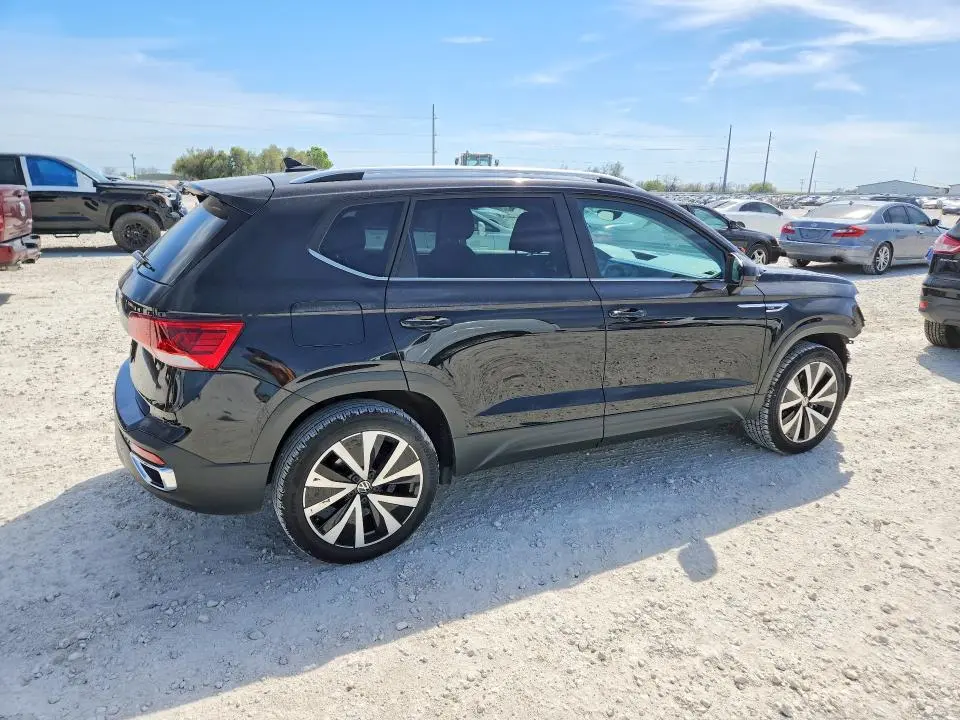 2024 VOLKSWAGEN TAOS SE  