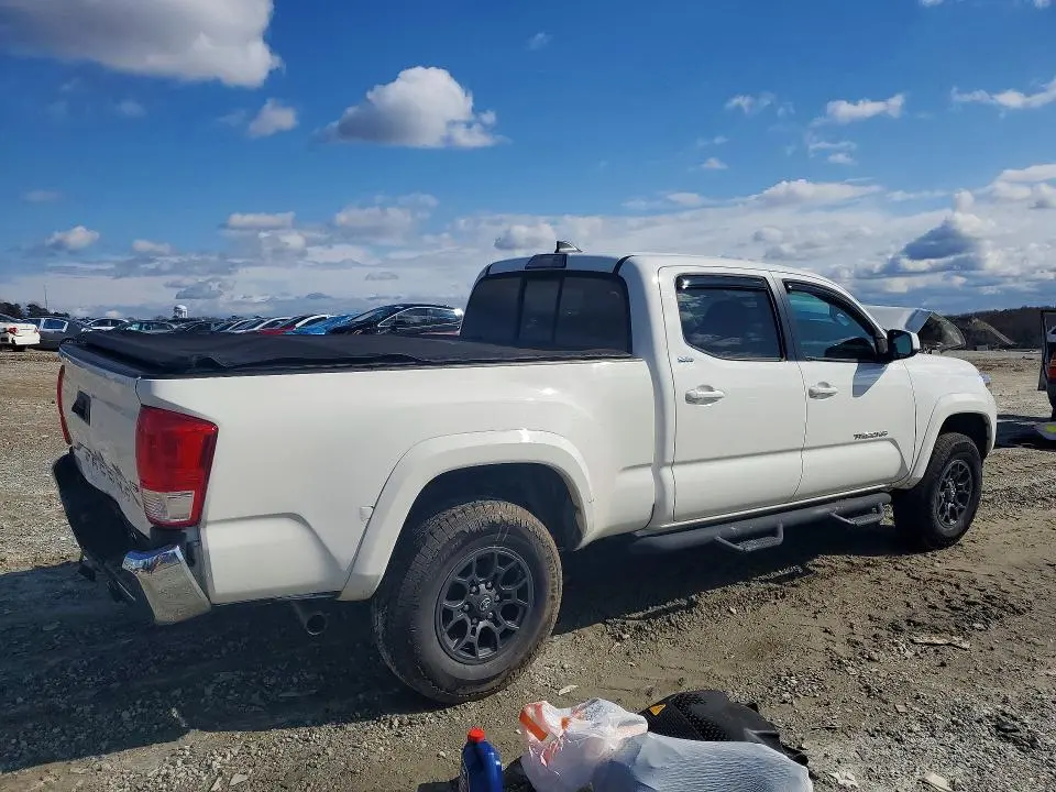 2017 TOYOTA TACOMA SR5 V6  