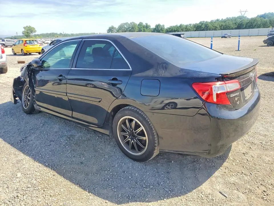 2013 TOYOTA CAMRY SE  
