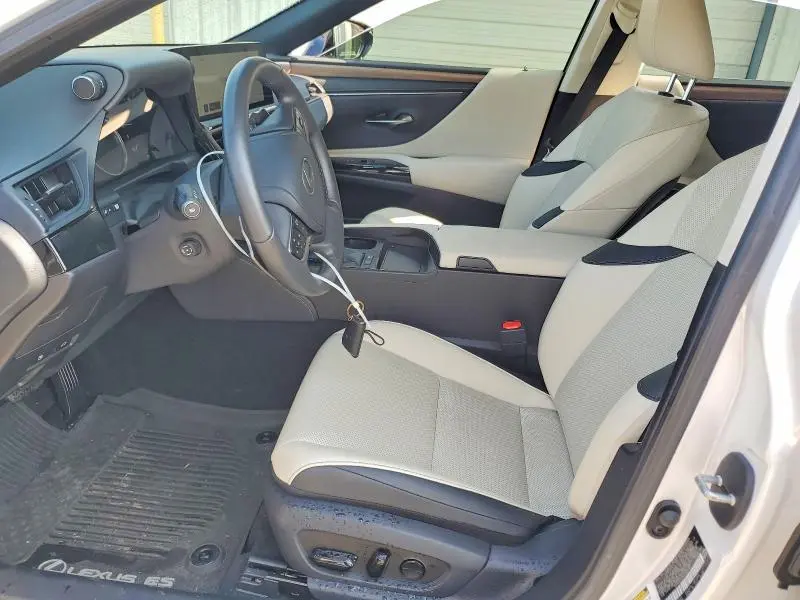 2025 LEXUS ES 300H BASE  