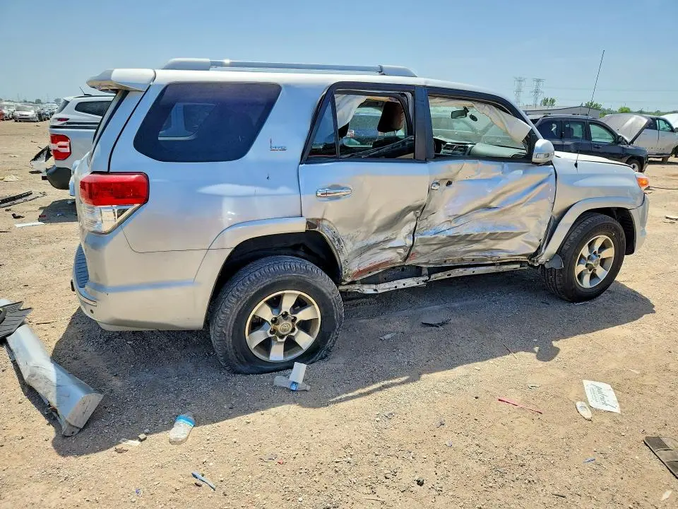 2010 TOYOTA 4RUNNER SR5  