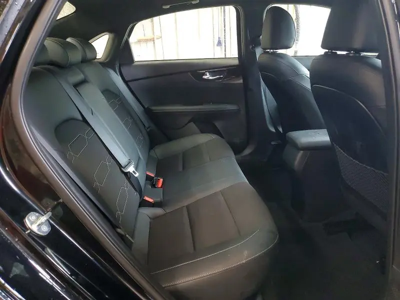 2024 KIA FORTE GT LINE  