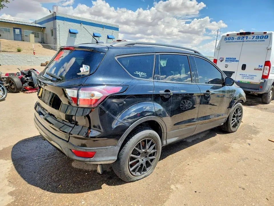 2018 FORD ESCAPE SE  