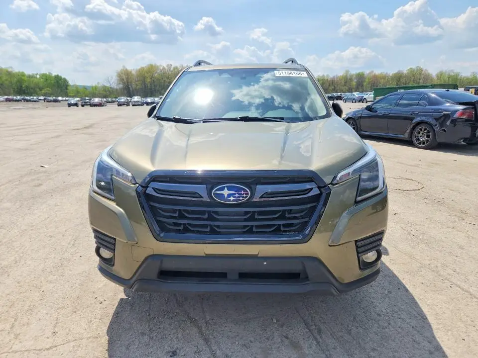 2022 SUBARU FORESTER LIMITED  