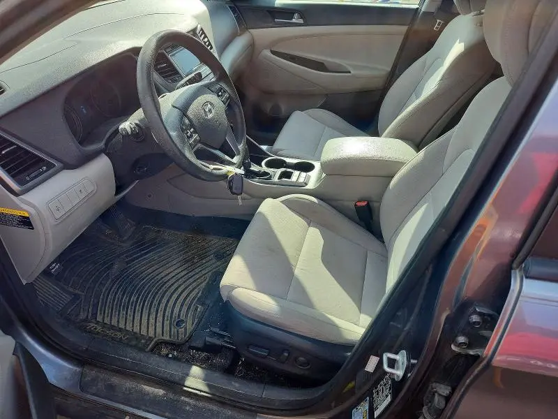 2016 HYUNDAI TUCSON SE  