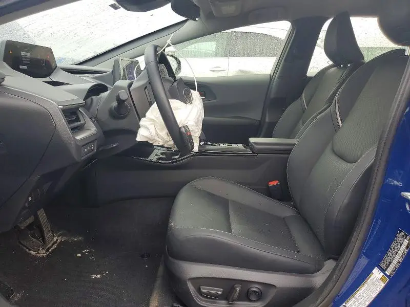 2024 TOYOTA PRIUS XLE  