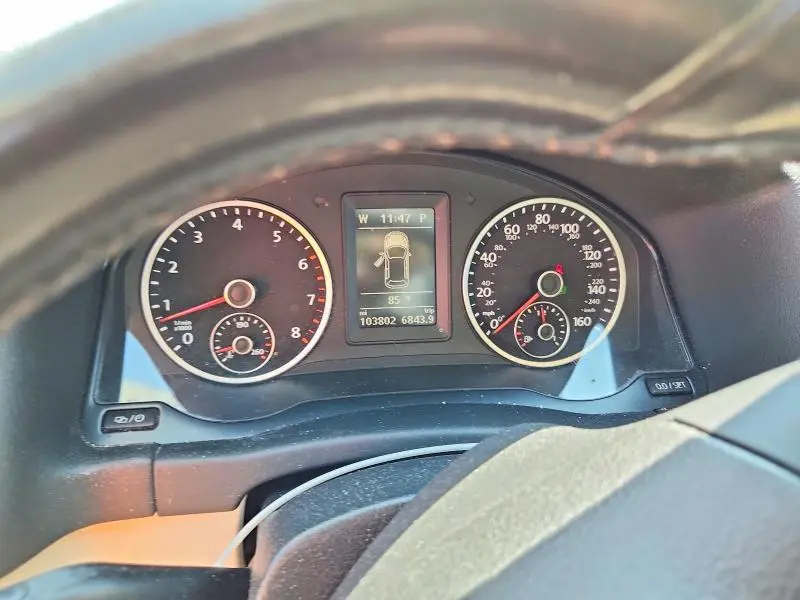 2015 VOLKSWAGEN TIGUAN S  