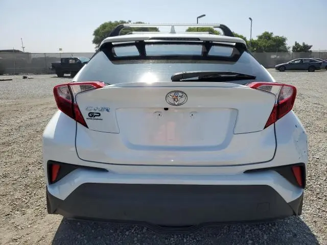 2020 TOYOTA C-HR XLE  