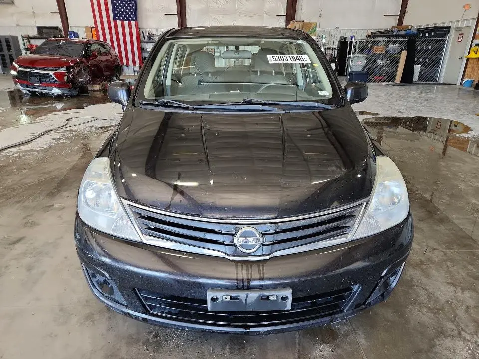 2011 NISSAN VERSA 1.8 S  