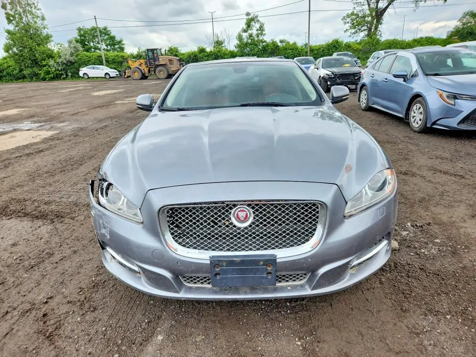 2015 JAGUAR XJ   