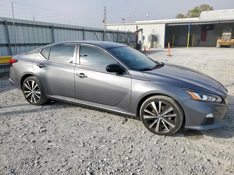 2021 NISSAN ALTIMA SR  