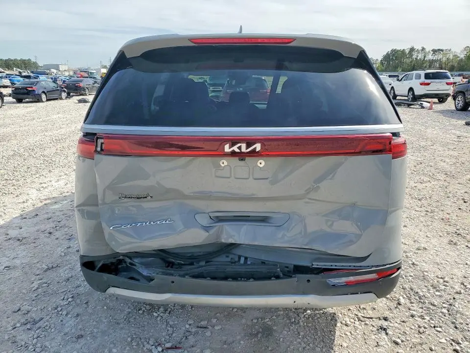 2022 KIA CARNIVAL EX  