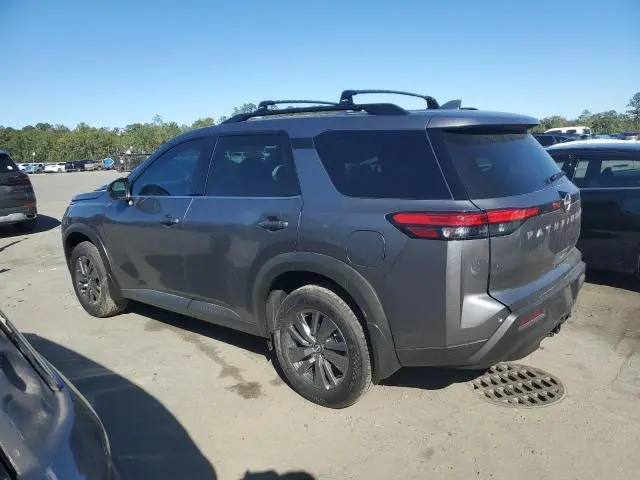 2025 NISSAN PATHFINDER SV  
