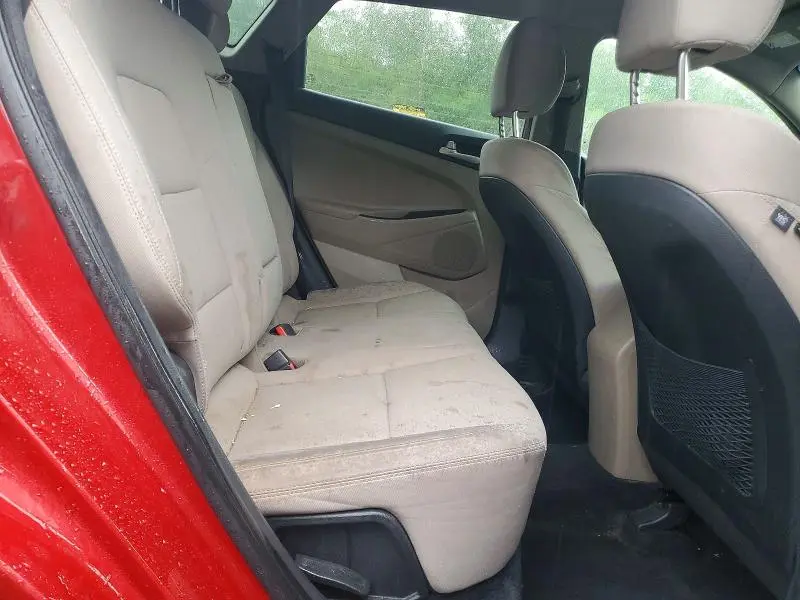 2021 HYUNDAI TUCSON SE  