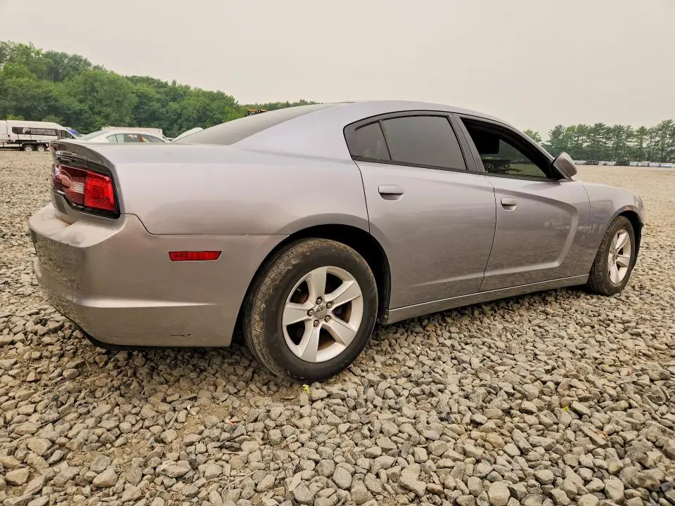 2013 DODGE CHARGER SE  