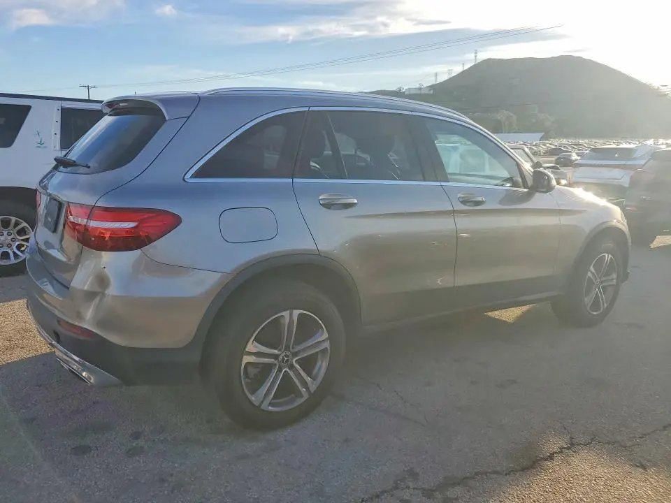 2019 MERCEDES-BENZ GLC 300  