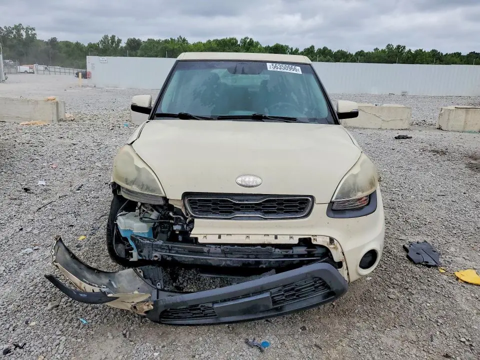 2013 KIA SOUL +  