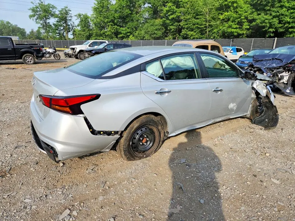2024 NISSAN ALTIMA S  