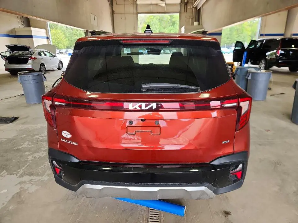 2025 KIA SELTOS S  