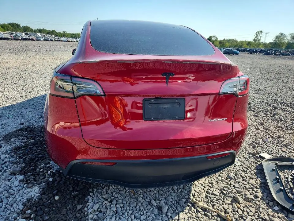 2025 TESLA MODEL Y   