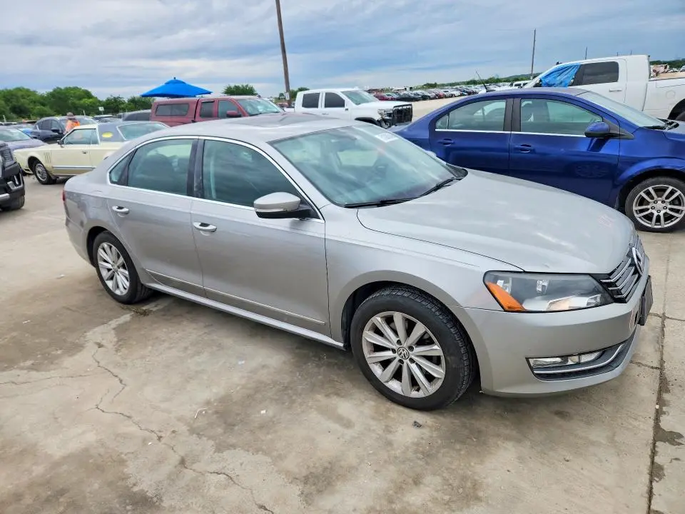 2013 VOLKSWAGEN PASSAT SEL  