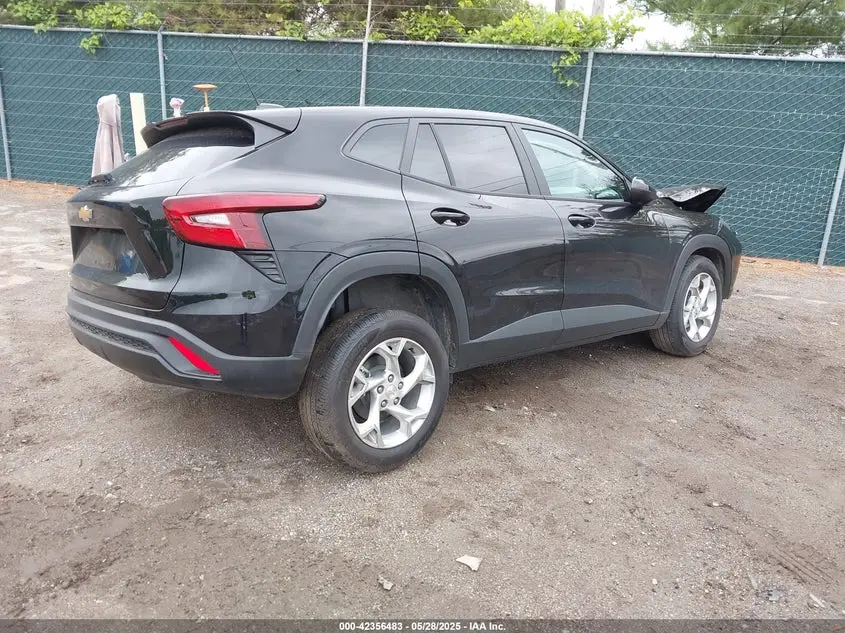 2025 CHEVROLET TRAX FWD LS