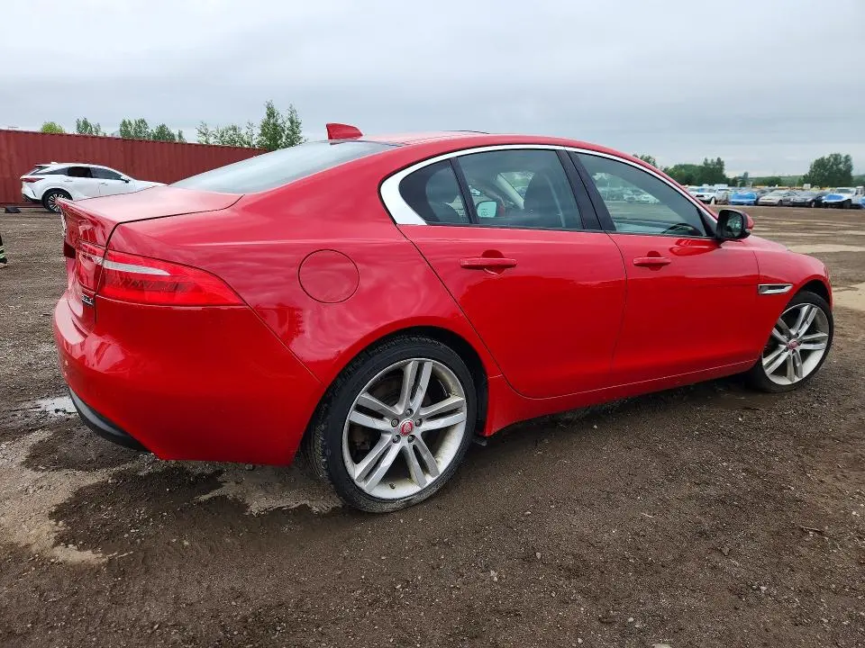 2018 JAGUAR XE PREMIUM  