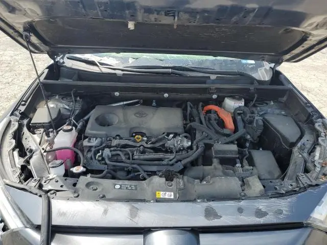 2023 TOYOTA RAV4 XLE  