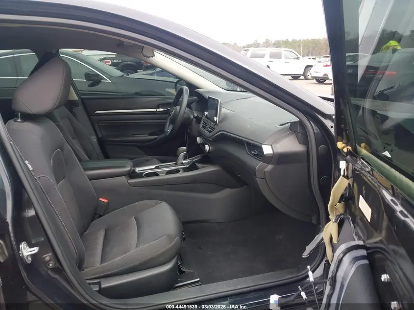 2021 NISSAN ALTIMA SV FWD