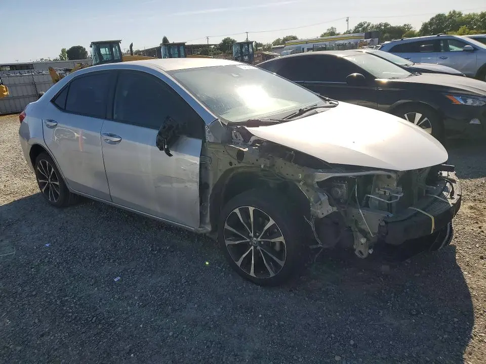 2017 TOYOTA COROLLA SE  