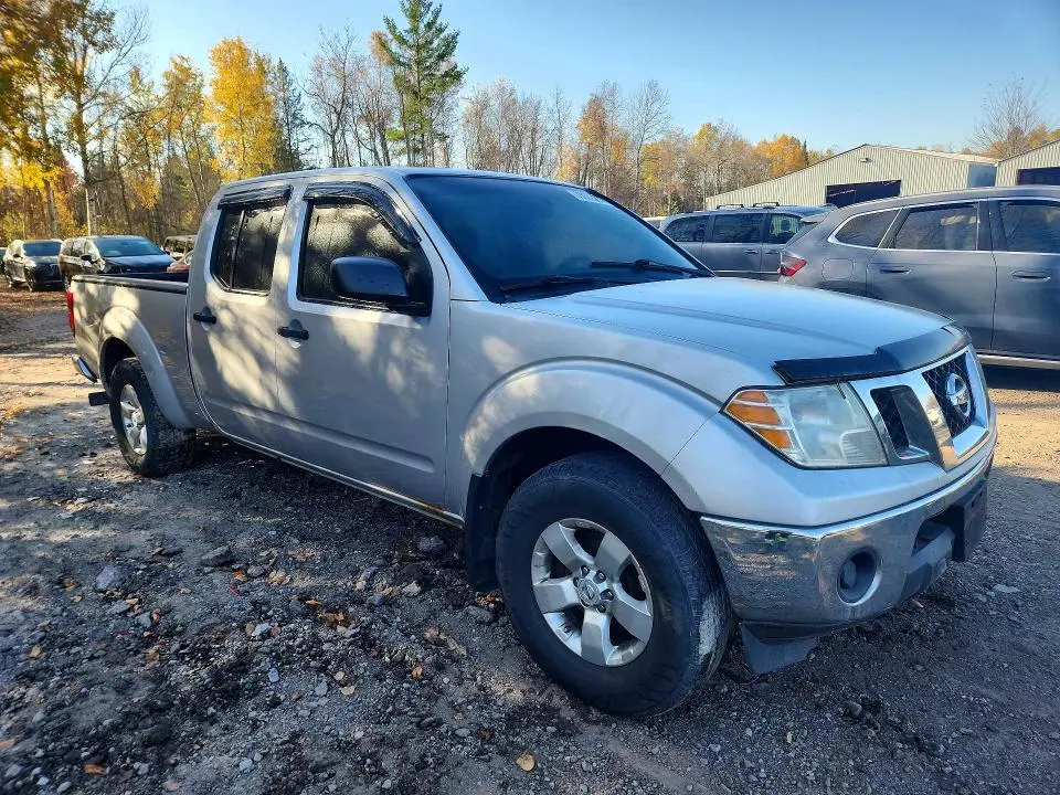 2011 NISSAN FRONTIER SV  