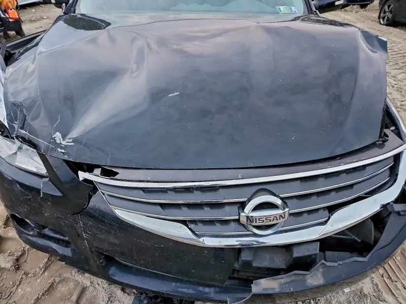 2010 NISSAN ALTIMA BASE  