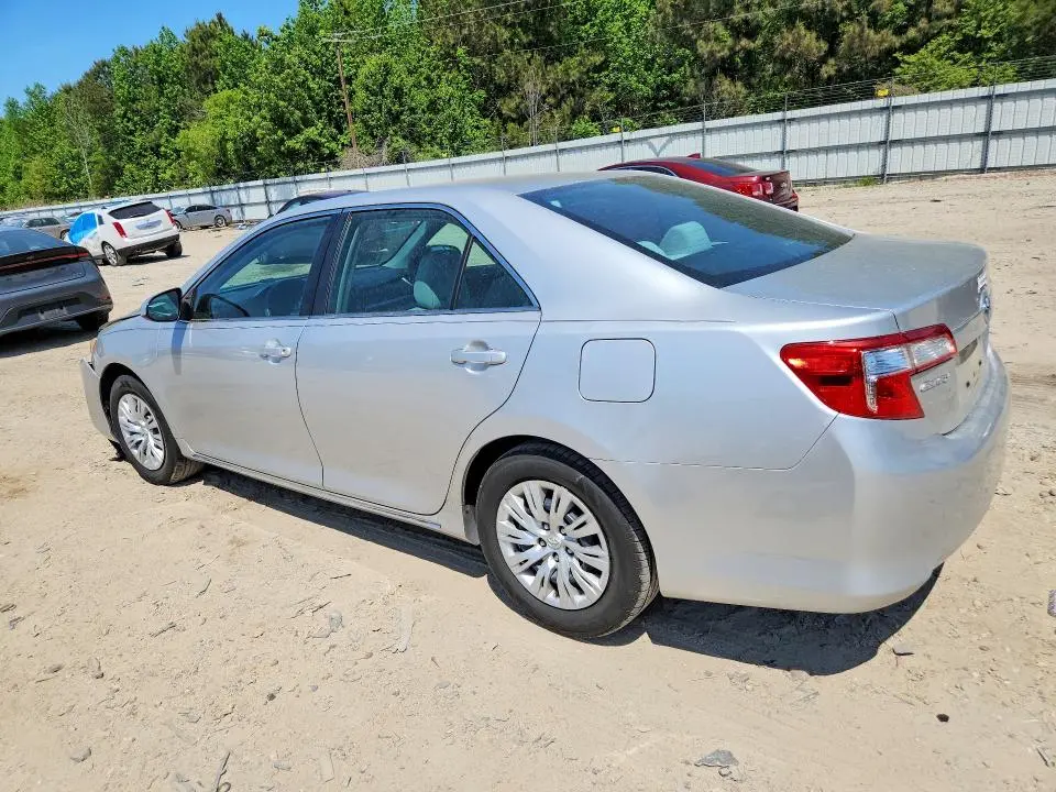 2014 TOYOTA CAMRY LE  