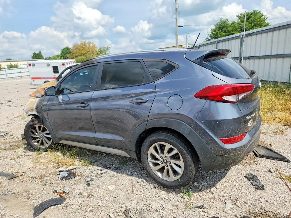 2017 HYUNDAI TUCSON SE  