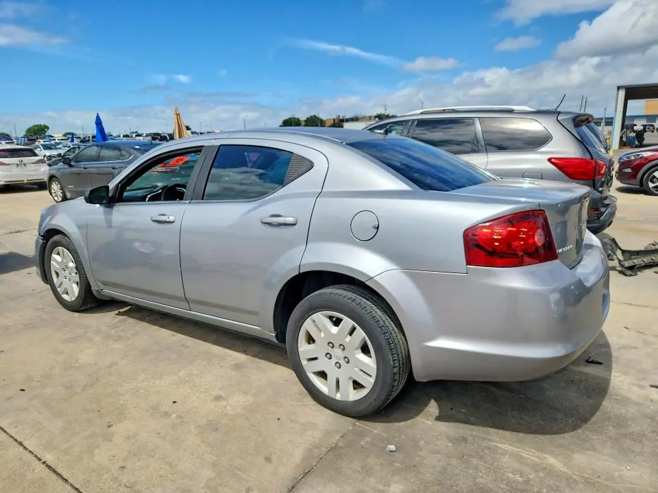 2013 DODGE AVENGER SE  