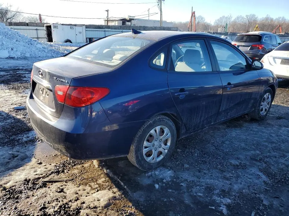 2010 HYUNDAI ELANTRA BLUE  