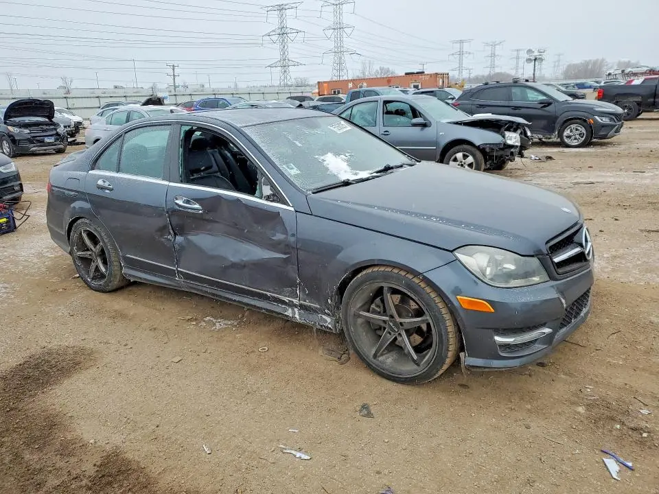 2013 MERCEDES-BENZ C 250  