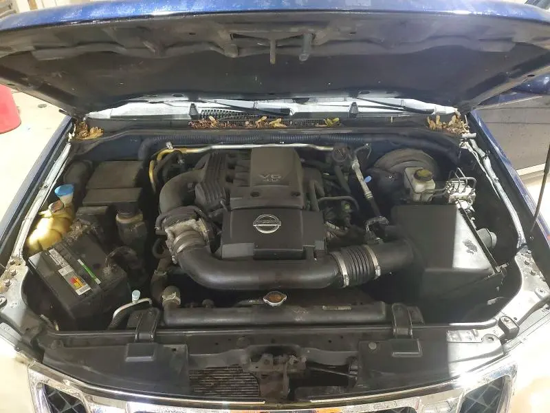 2011 NISSAN PATHFINDER S  