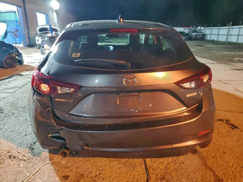 2018 MAZDA 3 TOURING  