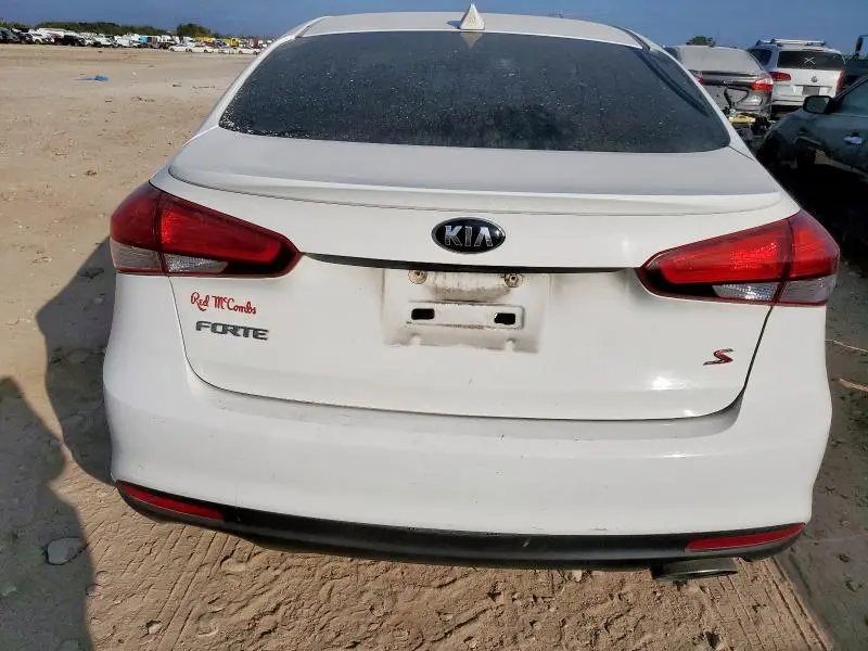 2017 KIA FORTE LX  