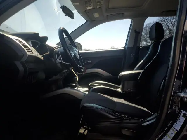 2010 MITSUBISHI OUTLANDER SE  