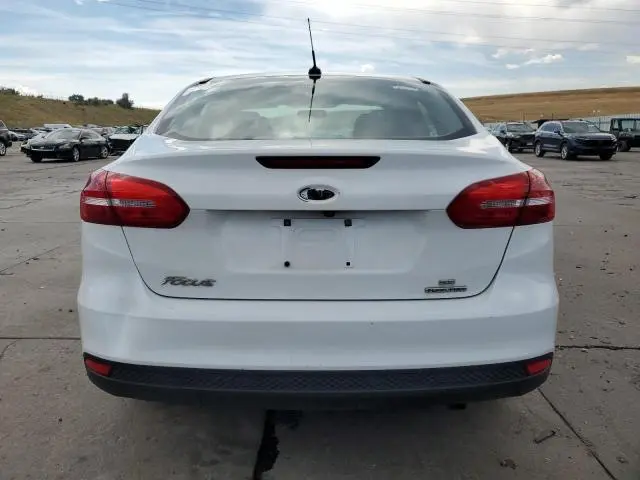 2016 FORD FOCUS SE  