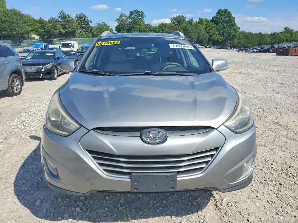 2015 HYUNDAI TUCSON SE  